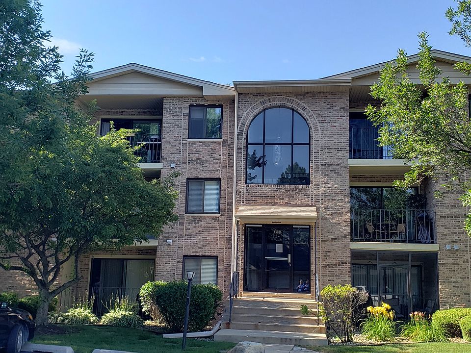 1st image of 4930 134th St APT 106