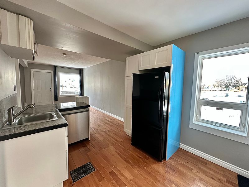 Winnipeg Apartment for rent - 2 Bedrooms — photo 7