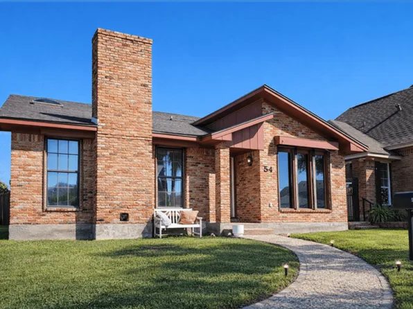 54 Campeche Cir, Galveston, TX 77554