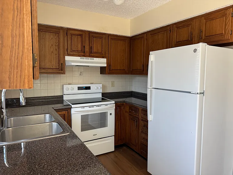 3710 N Athenian Ct — Photo 13