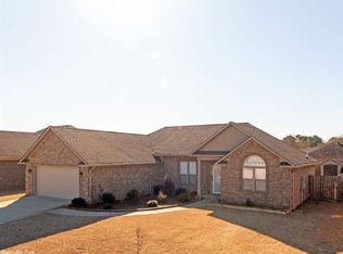 1001 Puritan Dr, Jacksonville, AR 72076