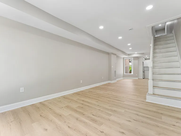 2440 McCulloh St — Photo 4
