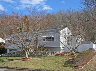 7 Sharyl Dr, Ansonia, CT 06401