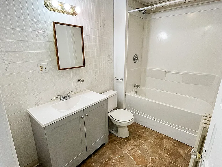 911 State St #2 — Photo 8