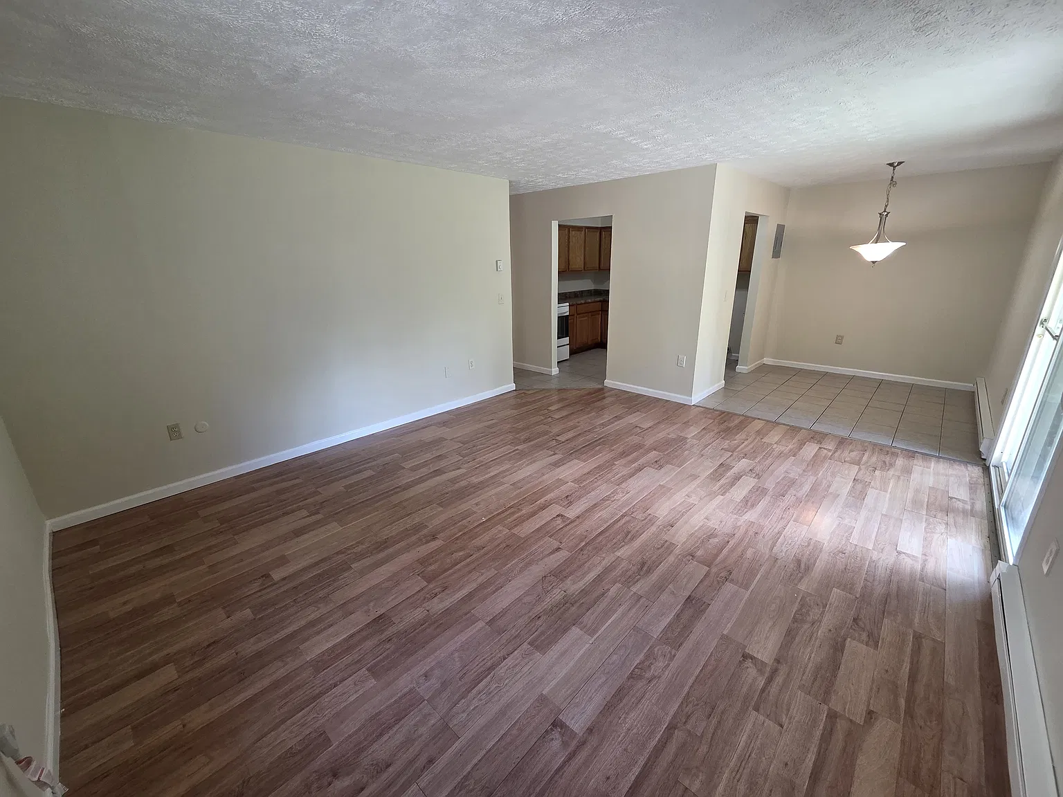 2 bed, $950 — Photo 1