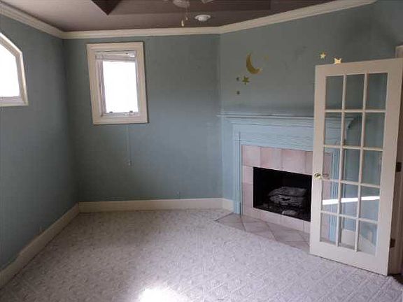 5th image of 505 N Parkway Cir