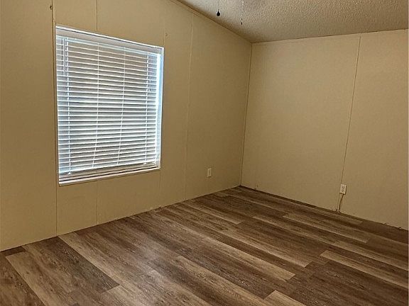5th image of 5867 Clifton