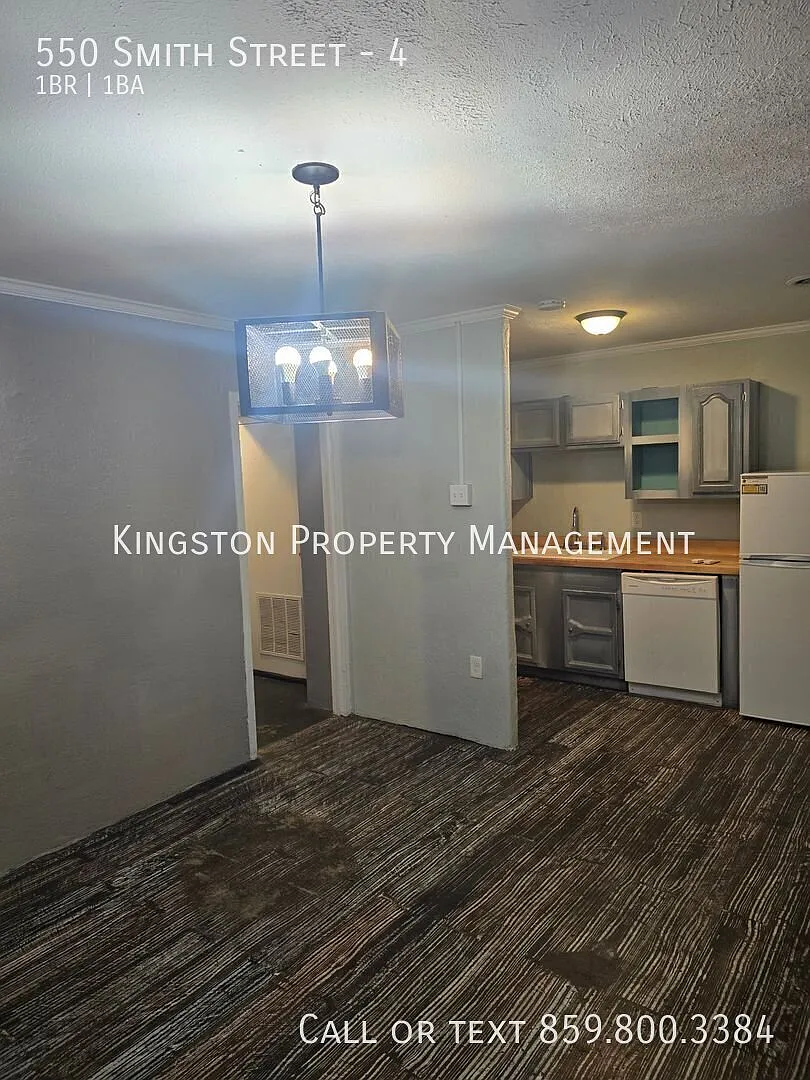 1 Bedroom Apartment Near Transylvania University & Downtown Lexington — Photo 1