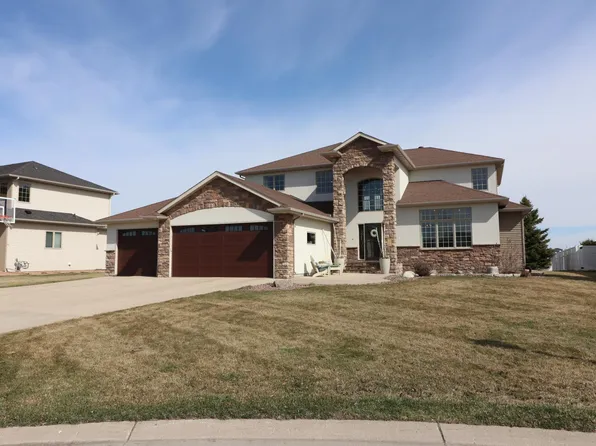 736 Augusta Pl, West Fargo, ND 58078