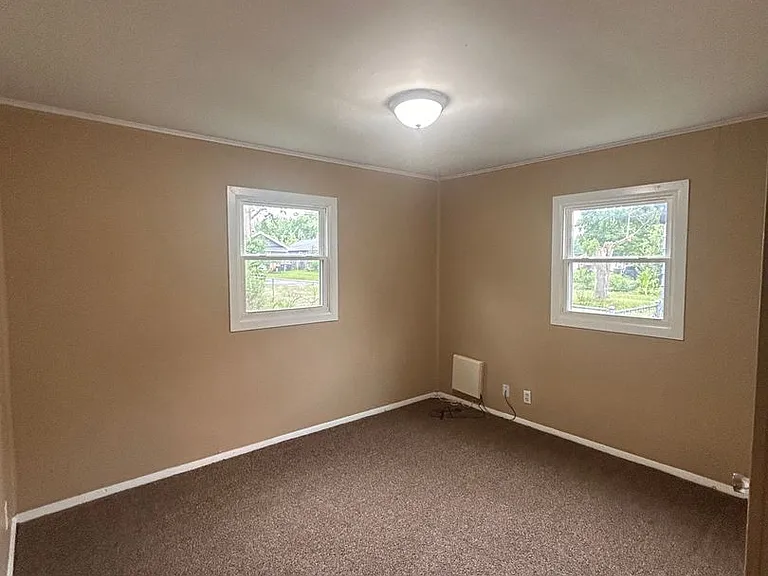 4206 Lillie St — Photo 6