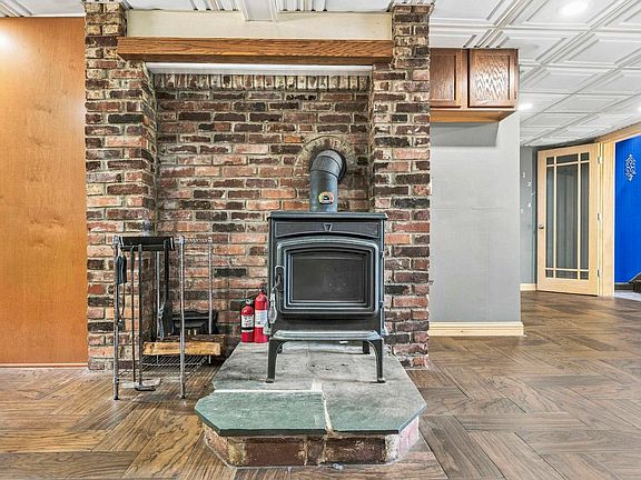 5th image of 18 Batchelder Lane