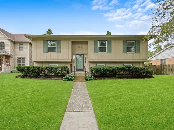 218 S Adams St, Westmont, IL 60559