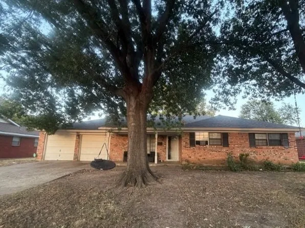 7813 Chantilly Ln, Fort Worth, TX 76134