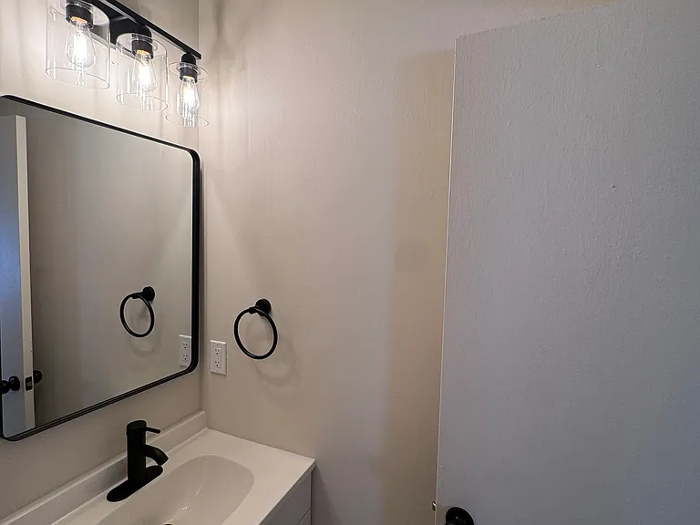 1006 Evans St #B — Photo 8