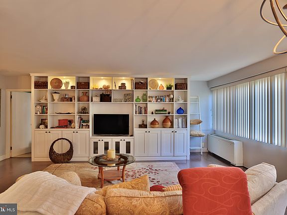 3rd image of 4515 Willard Ave APT 519S