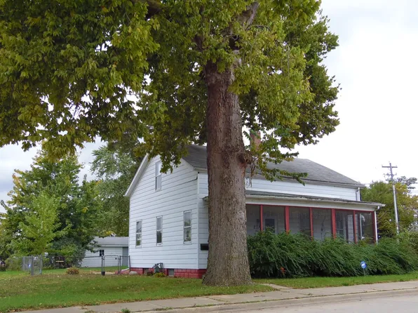 218 Fayette St, Pekin, IL 61554