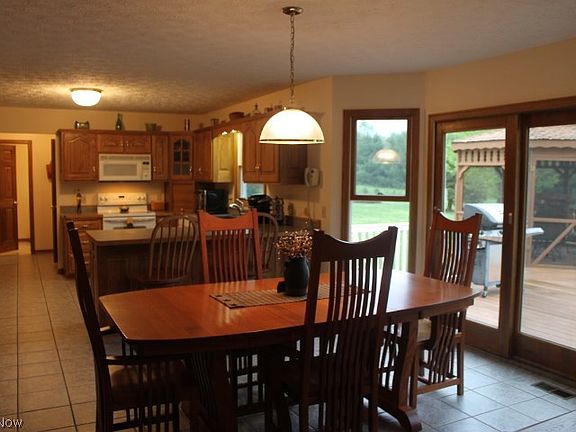 4th image of 15674 Pleasant View Dr