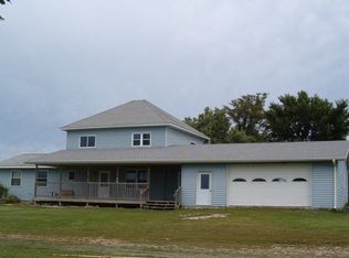 1095 Fayette Ave, Alta Vista, IA 50603