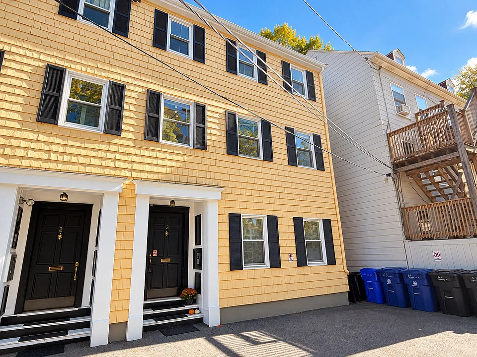 3 Seminary St #3