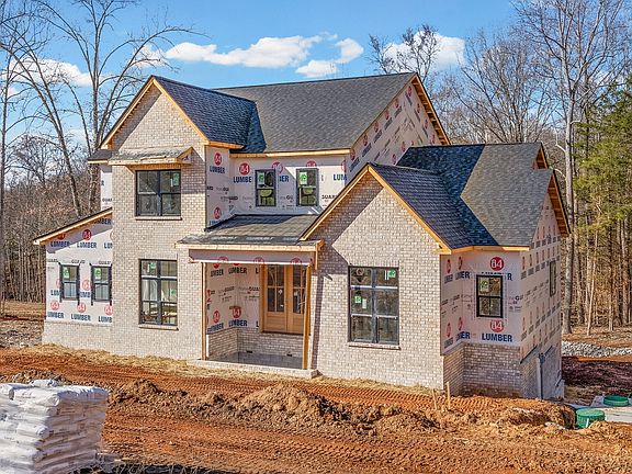 3rd image of 1307 Shady Grove Rd