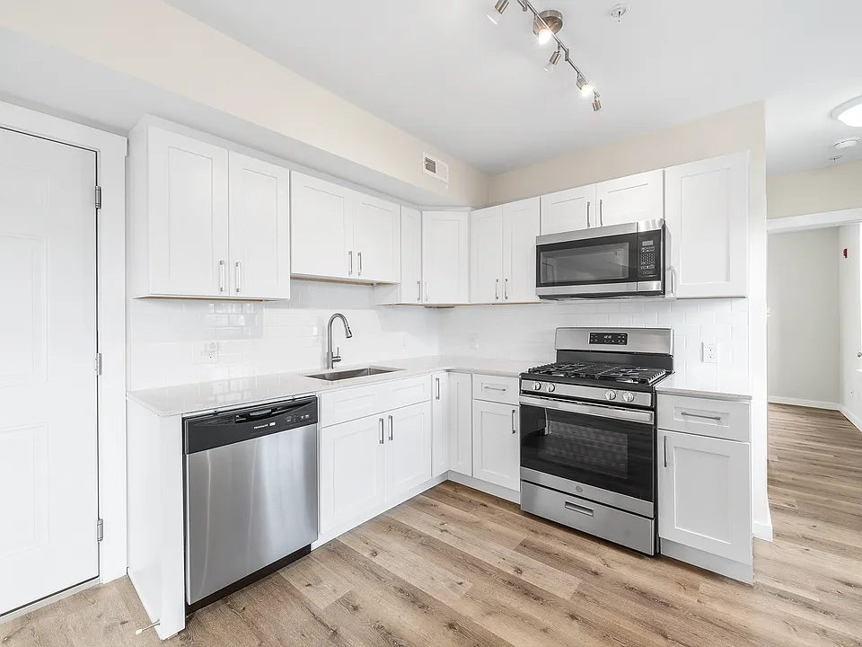 4900 Kingsessing Ave #2