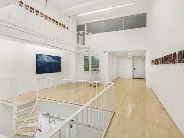 251 West 19th Street image 7 of 19