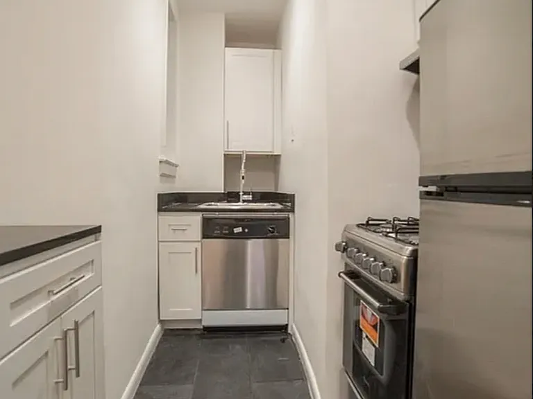 90 Pierrepont St #3C — Photo 4