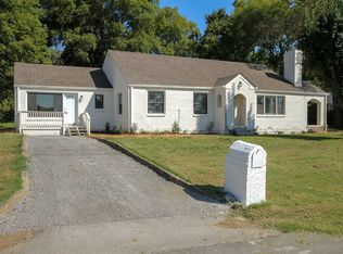201 W Cedar St #B, Goodlettsville, TN 37072
