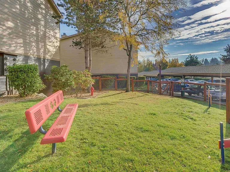 Homestead Apartments — Photo 12