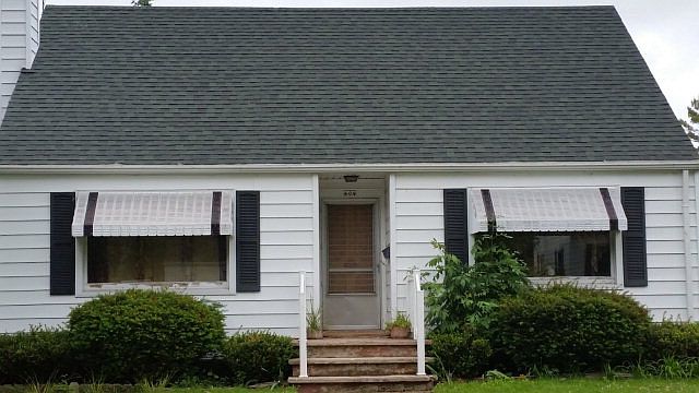 2nd image of 604 Frank Ave