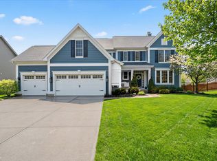 8999 Hearthstone Dr, Zionsville, IN 46077