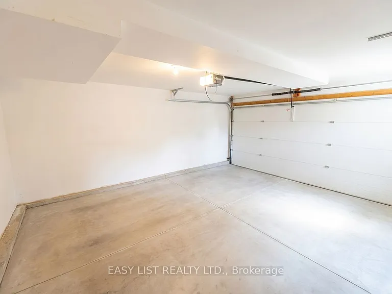 274 Douglas Rd #A — Photo 20