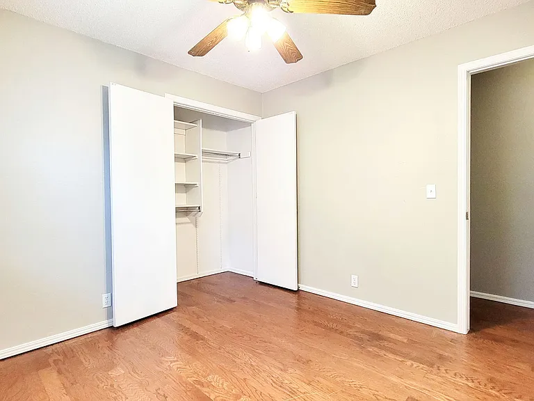 740 Royal Ln — Photo 10