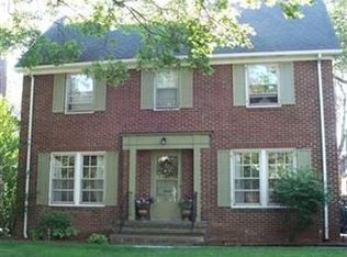 3305 Chalfant Rd, Shaker Heights, OH 44120