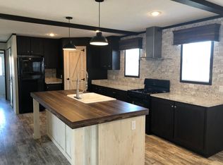 59507 Laine Ln, New Haven, MI 48048