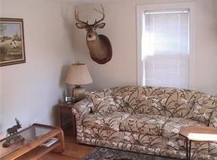 211 Long St, Warwick, RI 02886