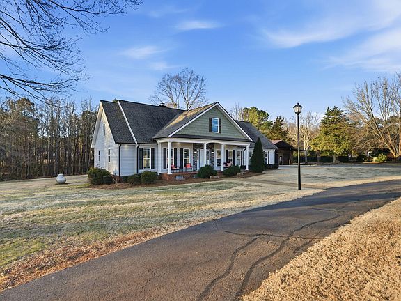 4th image of 2101 Twin Acres Rd