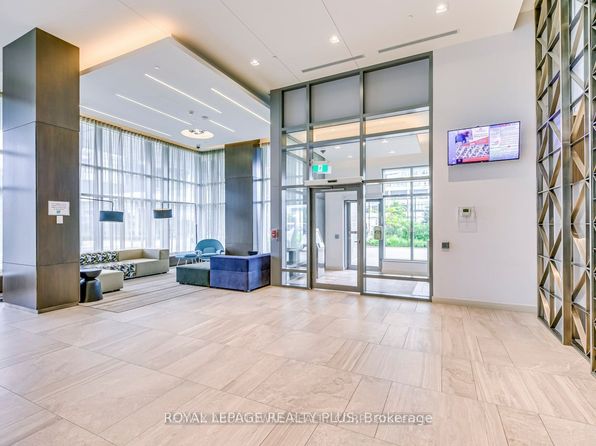2560 Eglinton Ave W #TOWNHOUSE 105, Mississauga, ON L5M 0Y3