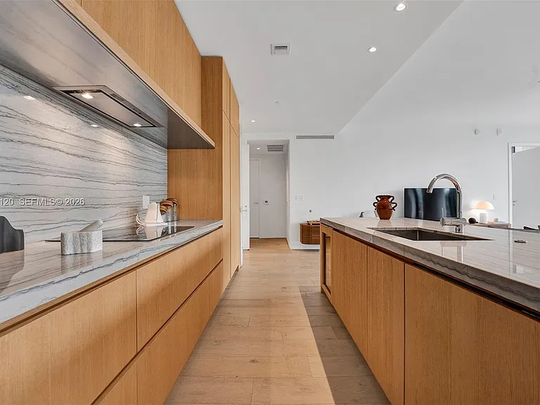 8701 Collins Ave #304 — Photo 15