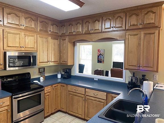 3rd image of 4528 Coral Cir