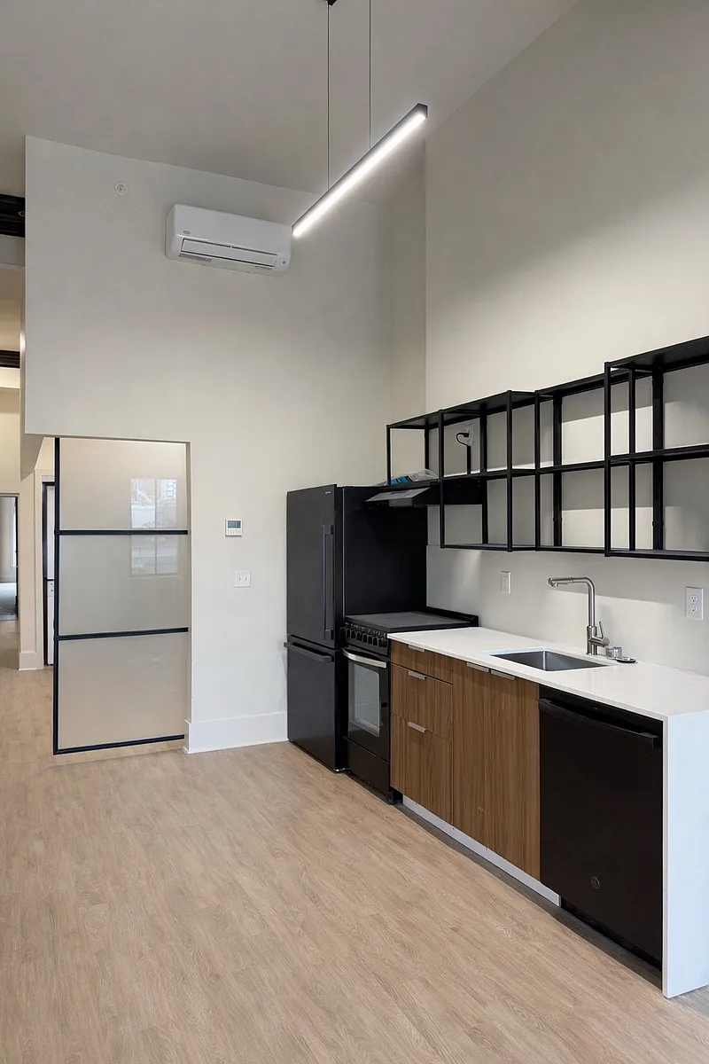 Building Photo - 411 W 1st Ave #207