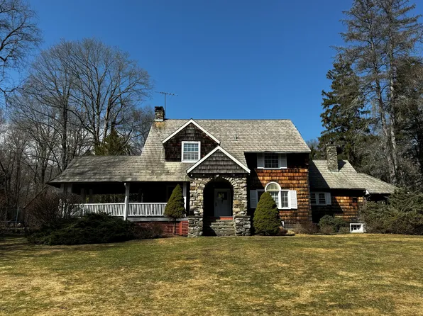3 Ice House Rd, Highland Mills, NY 10930