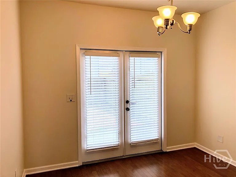 127 Red Maple Dr — Photo 6