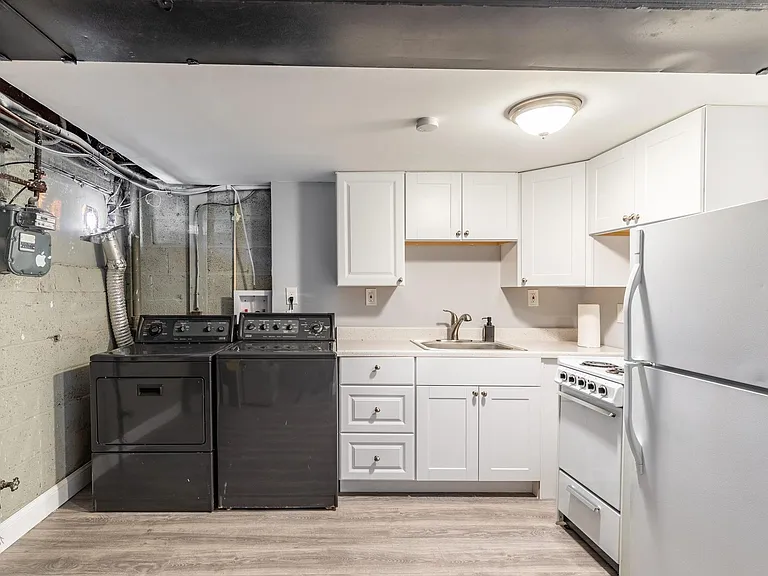 1482 Bangor St SE — Photo 11