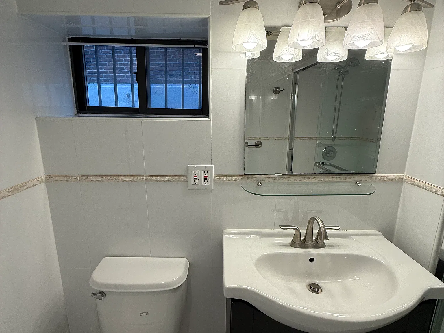 1 bed, 1.5 bath, 550 sqft, $1,500 — Photo 2