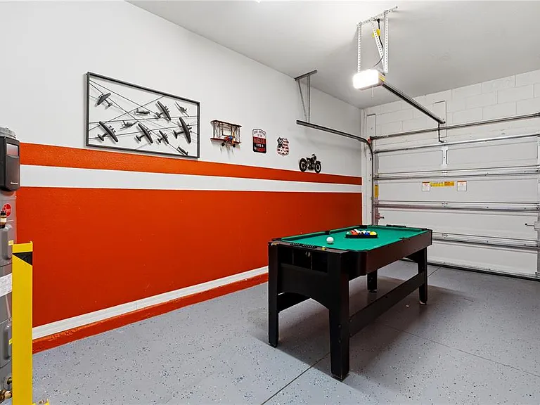 5152 Adelaide Dr — Photo 3