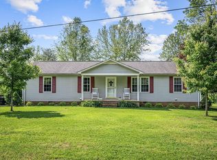 1152 R Arnold Rd, Smithville, TN 37166