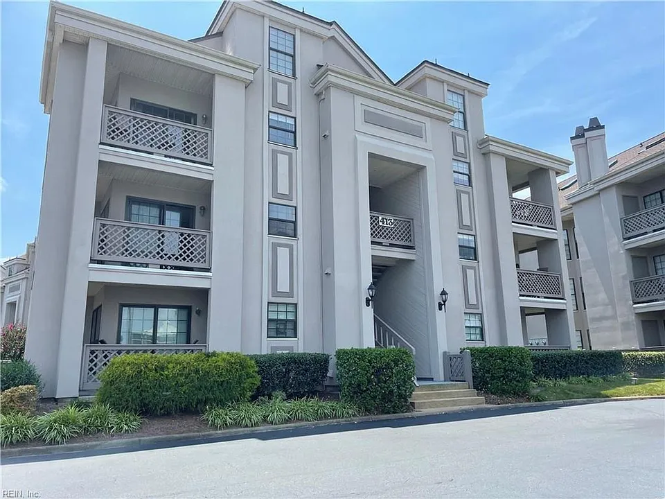 413 Harbour Point #102