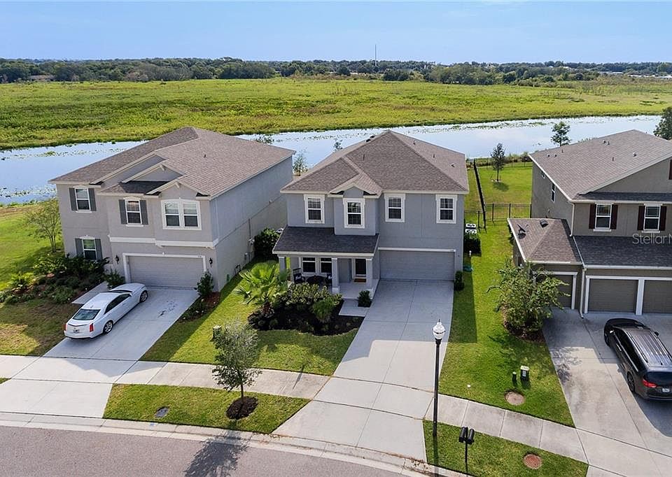 1st image of 558 Blue Cypress Dr