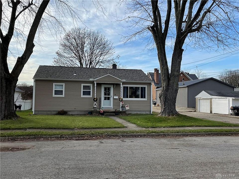 1st image of 52 Woodard Ave